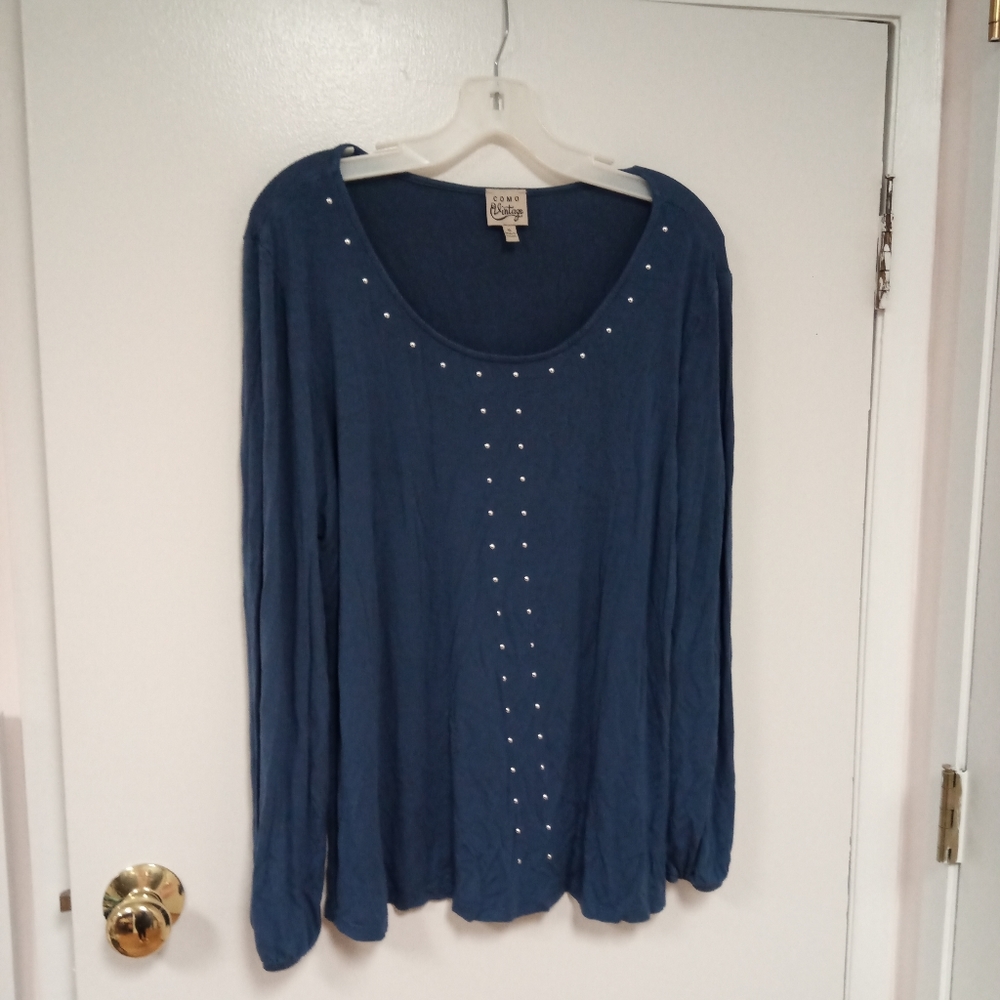 Women's long sleeve blue shirt XL with silver-toned button accents